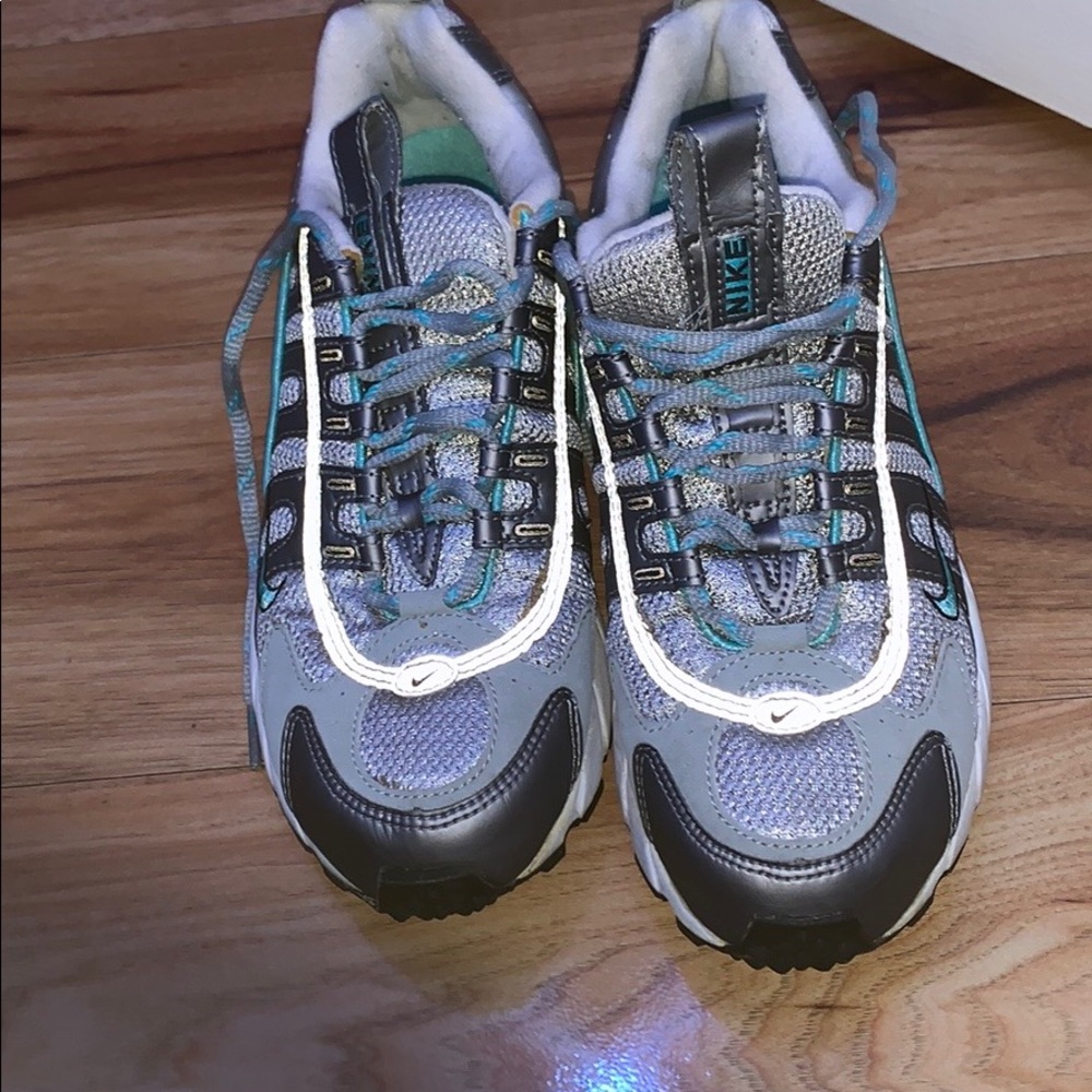 Women’s Sneakers